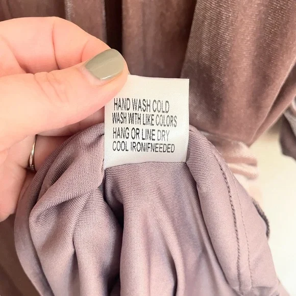 Baltic Born Erika Velvet Maxi Dress Romantic Mauve Size M - Picture 9 of 11